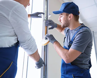 glass repair experts in Country Walk, FL
